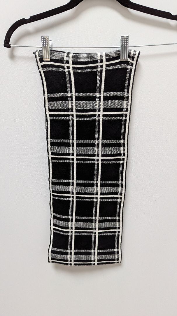 Black/White Plaid Knit Infinity Scarf