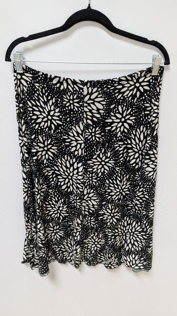 Vol. 1 Black/Ivory Printed Knit Flared Skirt
