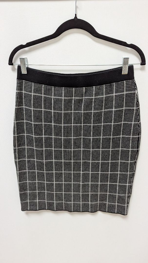White House Black Market Black/White Square Print Pencil Skirt