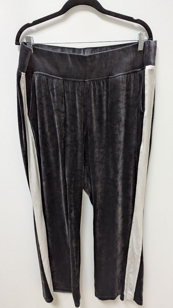 Livi Active Black Velour 2-Piece Tracksuit Clothing Set