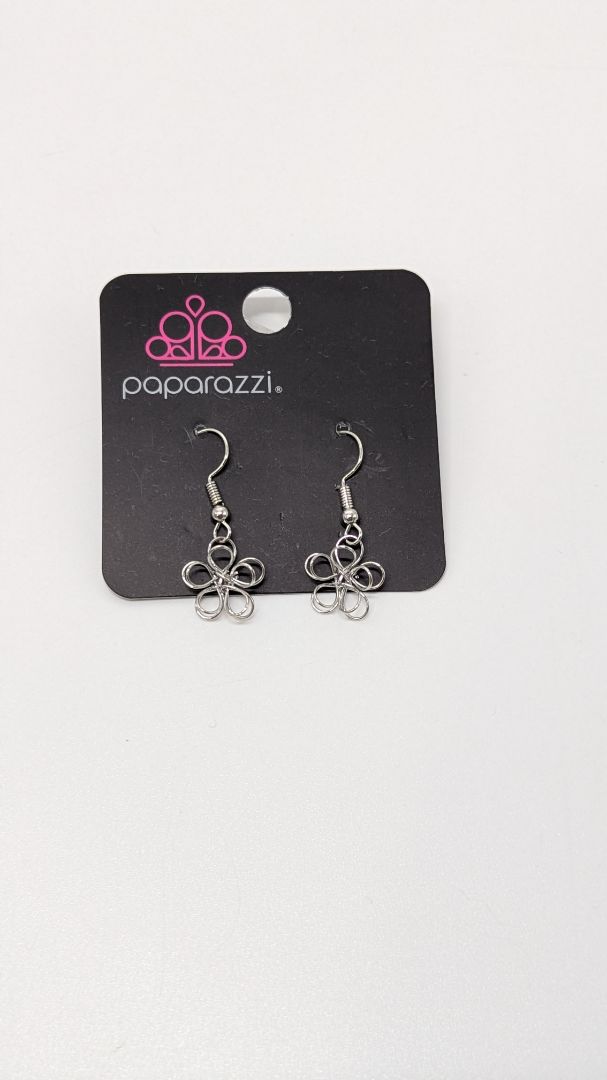 Paparazzi Silver Wire Flower Dangle Earrings