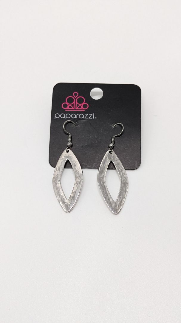 Paparazzi Silver Textured Diamond-Shaped Earrings