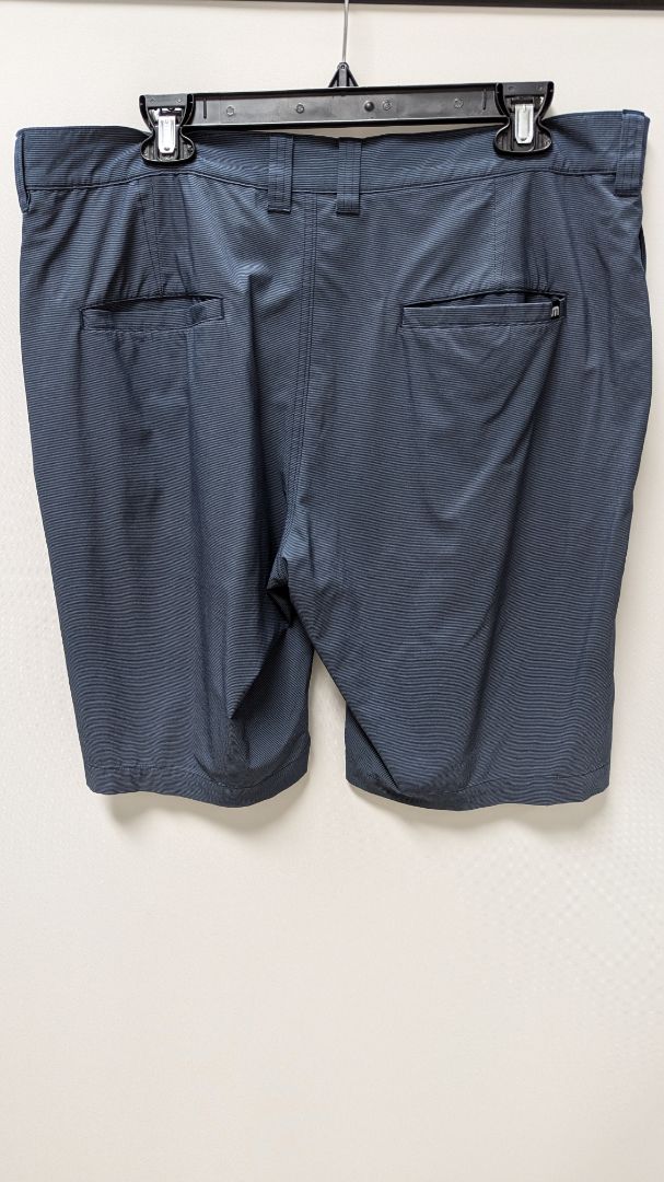 travis mathew Men's Navy Striped Golf Shorts