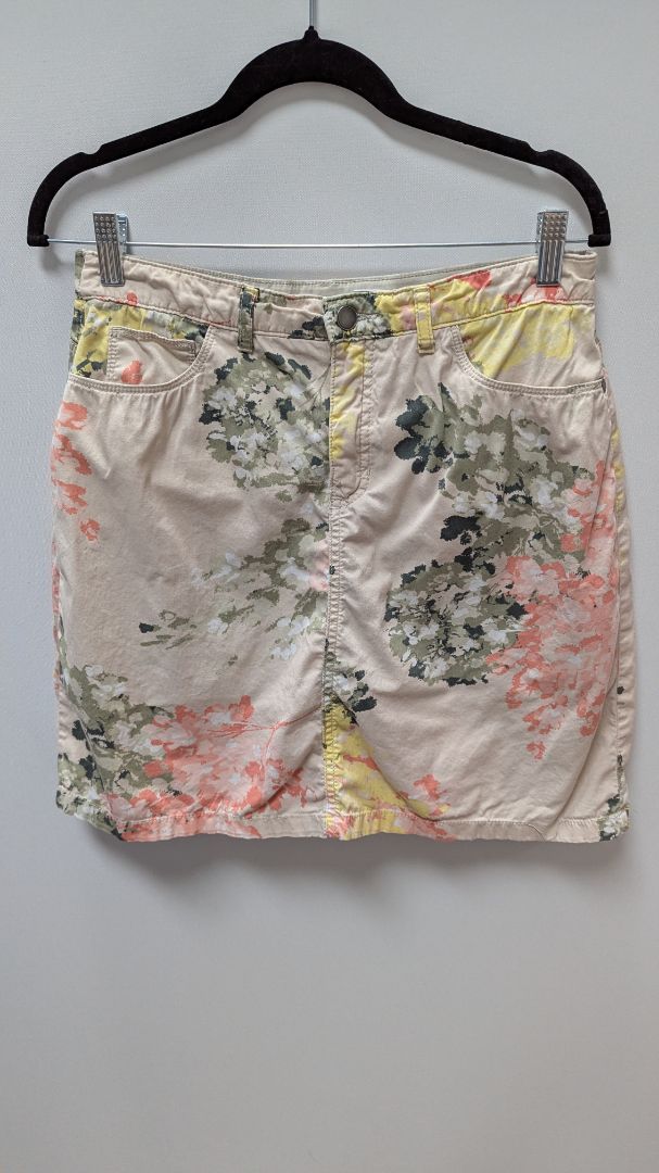 Croft & Barrow Tan Floral Casual Skort