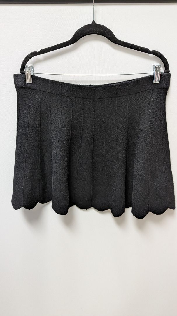 Candie's Black Seamed Pleat Midi Skirt