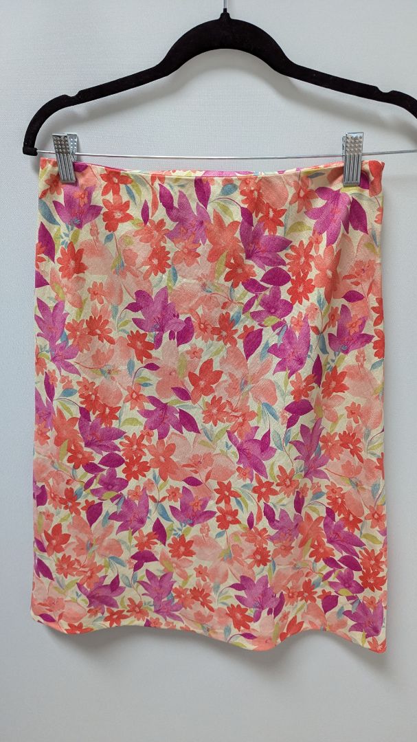 LOFT Pink Floral Linen Pencil Skirt