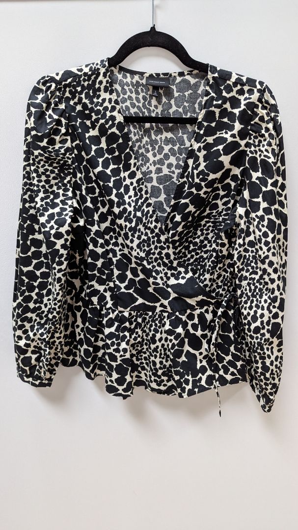 Who What Wear Black Spotted Ruffled Wrap Blouse