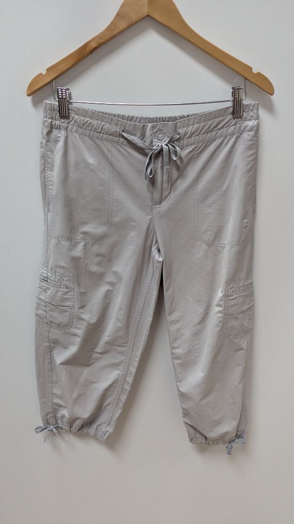 Danskin Light Grey Capri Cargo Casual Pants