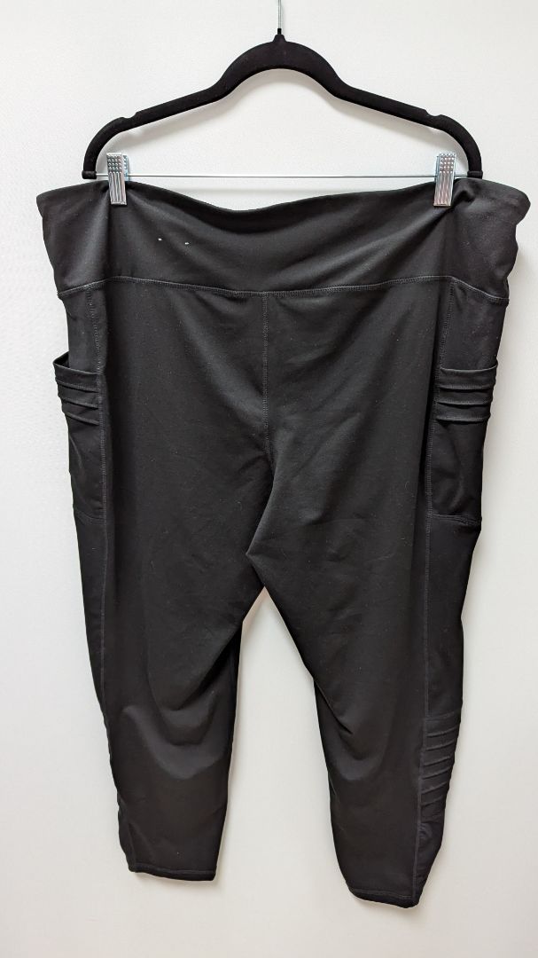 AVE Leisure Black Pleated Active Capri Leggings