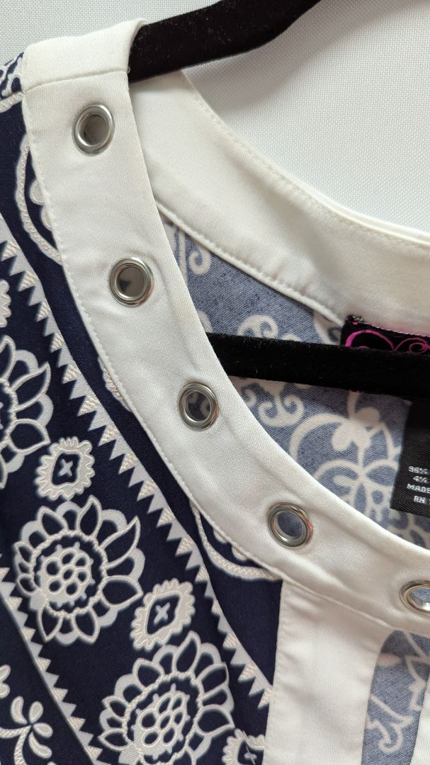 Peck & Peck Navy/White Floral Sleeveless Blouse