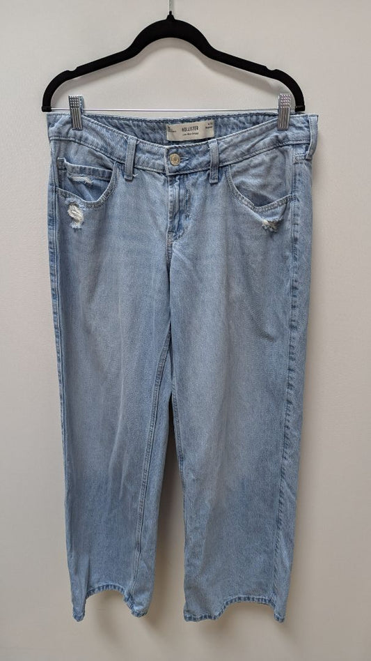 Hollister Light Wash Low-Rise Baggy Jeans