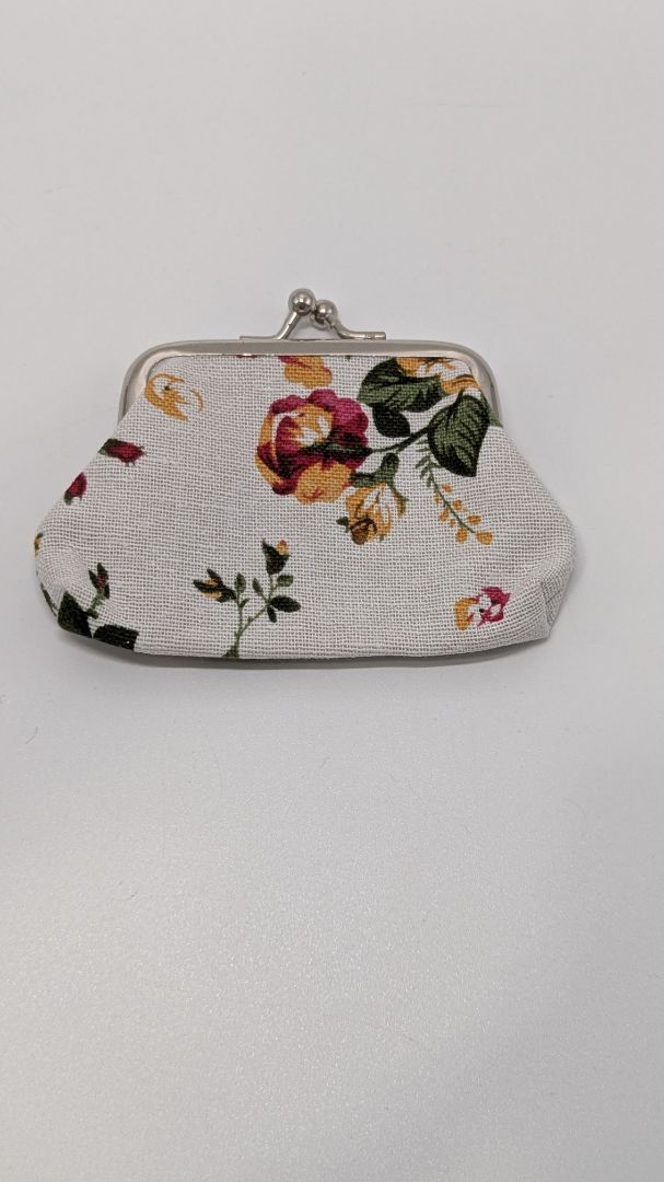 SilTriangle White Floral Coin Purse Pouch