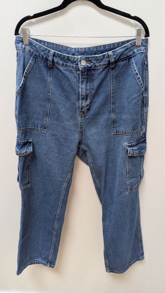 Shein Curve Medium Wash Wide-Leg Cargo Jeans