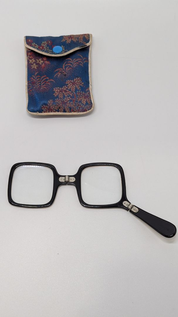 Hong Kong Vintage Light Gold Embellished Folding Reading Glasses