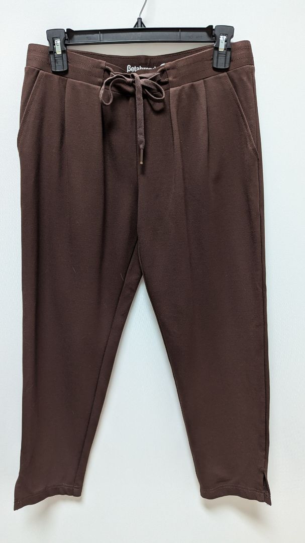 Betabrand Dark Brown Casual Capri Pants