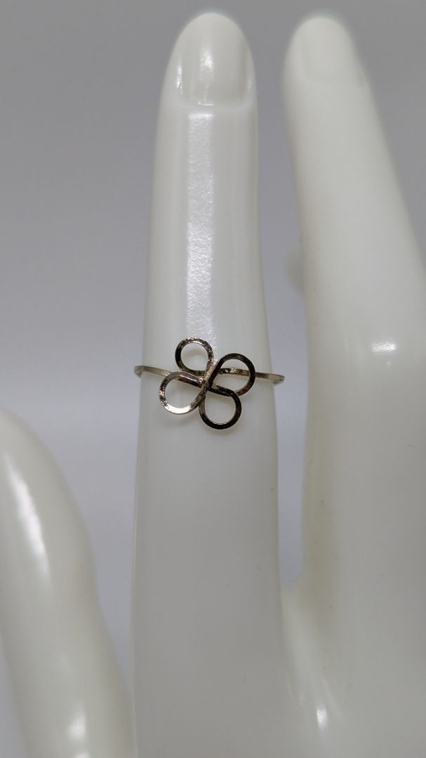 Gold-Tone Simple Loop Flower Ring