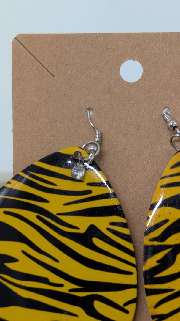 Silver/Yellow Tiger Striped Oval Tin Metal Dangle Earrings