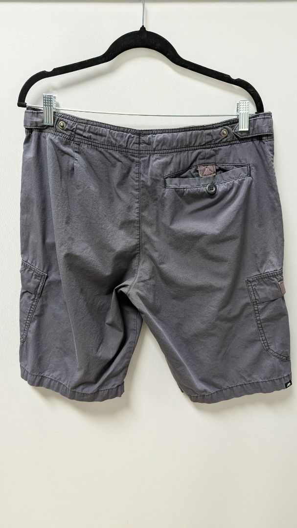 Nike Men's Dark Grey Multipocket Cargo Shorts