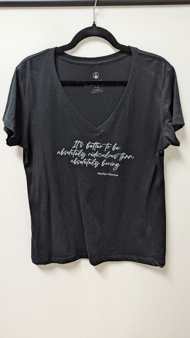 Hotel Del Coronado Black V-Neck Marilyn Monroe Graphic Tee