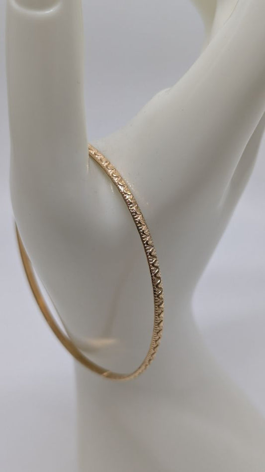 Vintage Gold-Tone Squiggle Texture Metal Bangle Bracelet