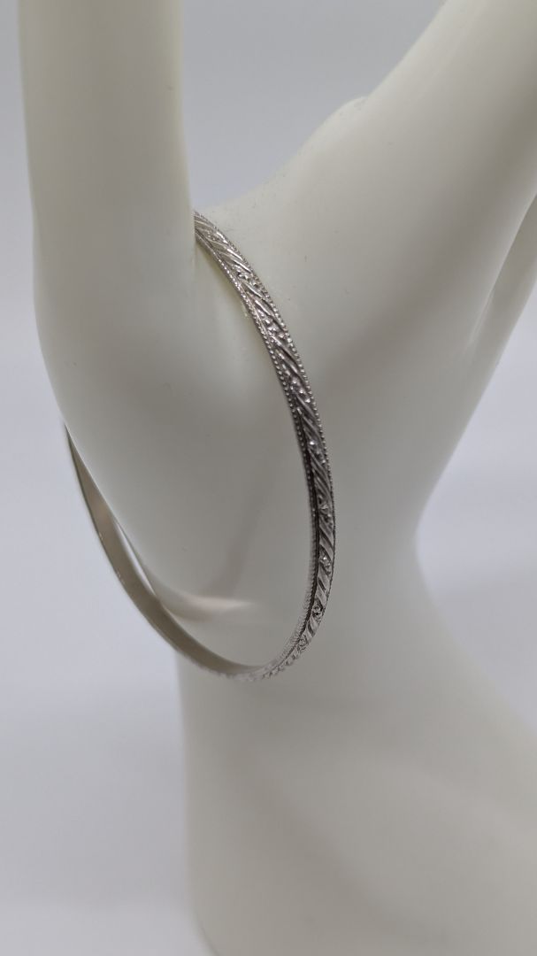 Vintage Silver-Tone Simple Textured Metal Bangle Bracelet