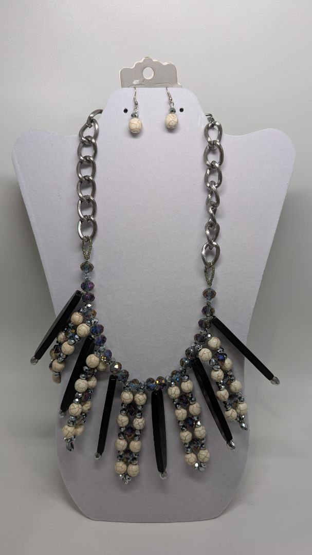 Hannah Collection Black/Cream Mixed Materials Necklace & Earrings Jewelry Set