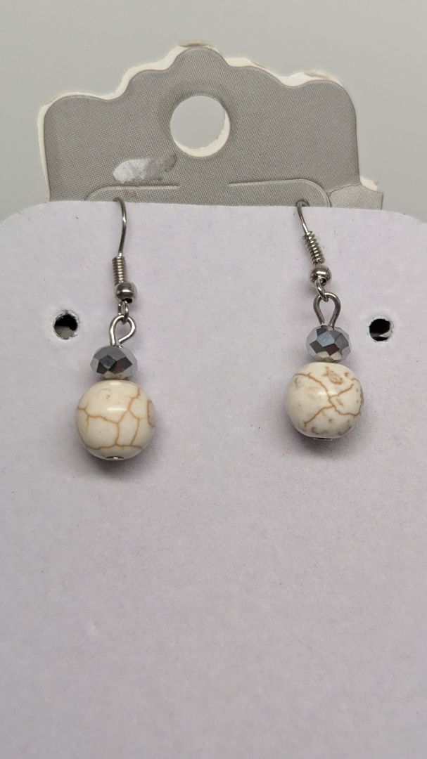 Hannah Collection Black/Cream Mixed Materials Necklace & Earrings Jewelry Set