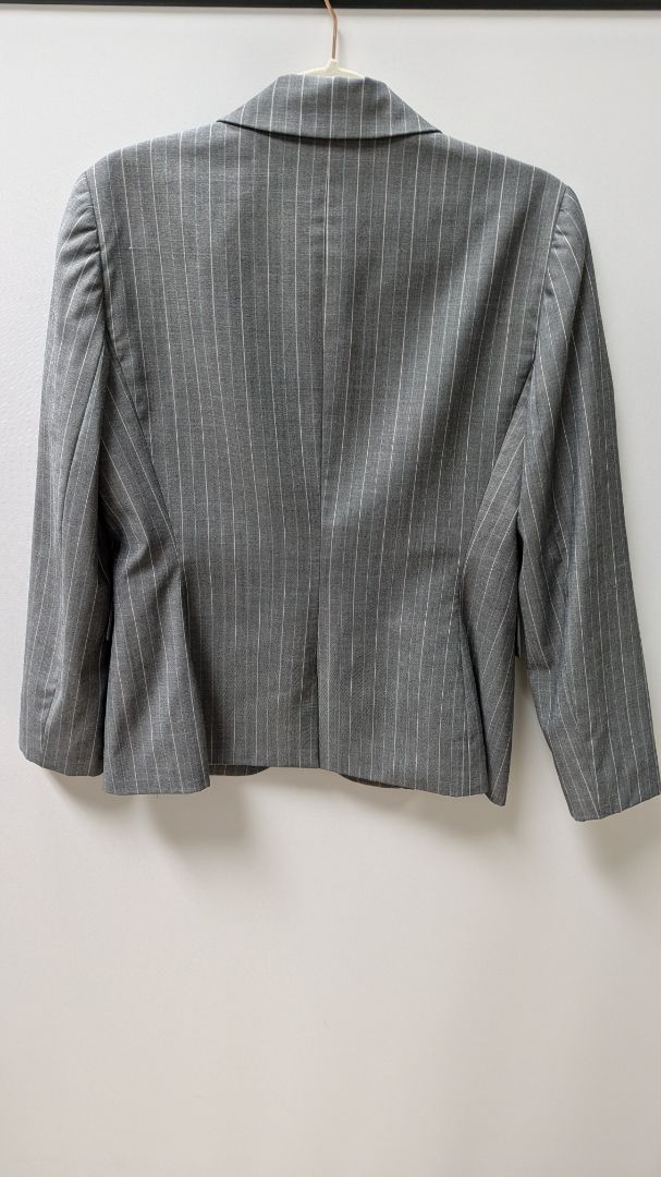 Tahari Grey Striped 1-Button Wool-Blend Blazer