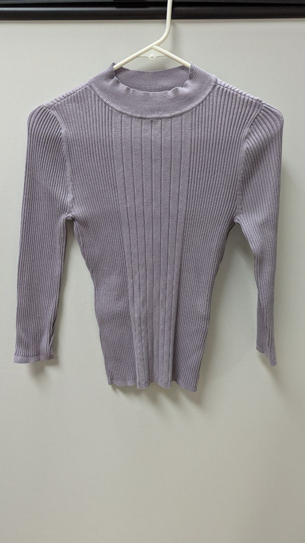 White House Black Market Lavender Ribbed Sweater