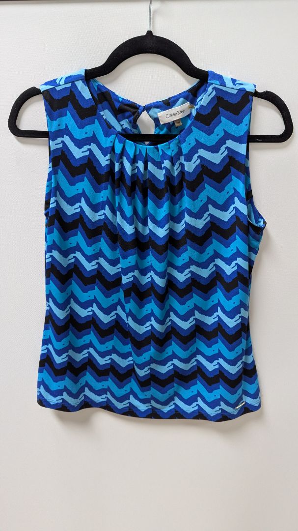 Calvin Klein Blue Printed Sleeveless Pleated Neck Blouse