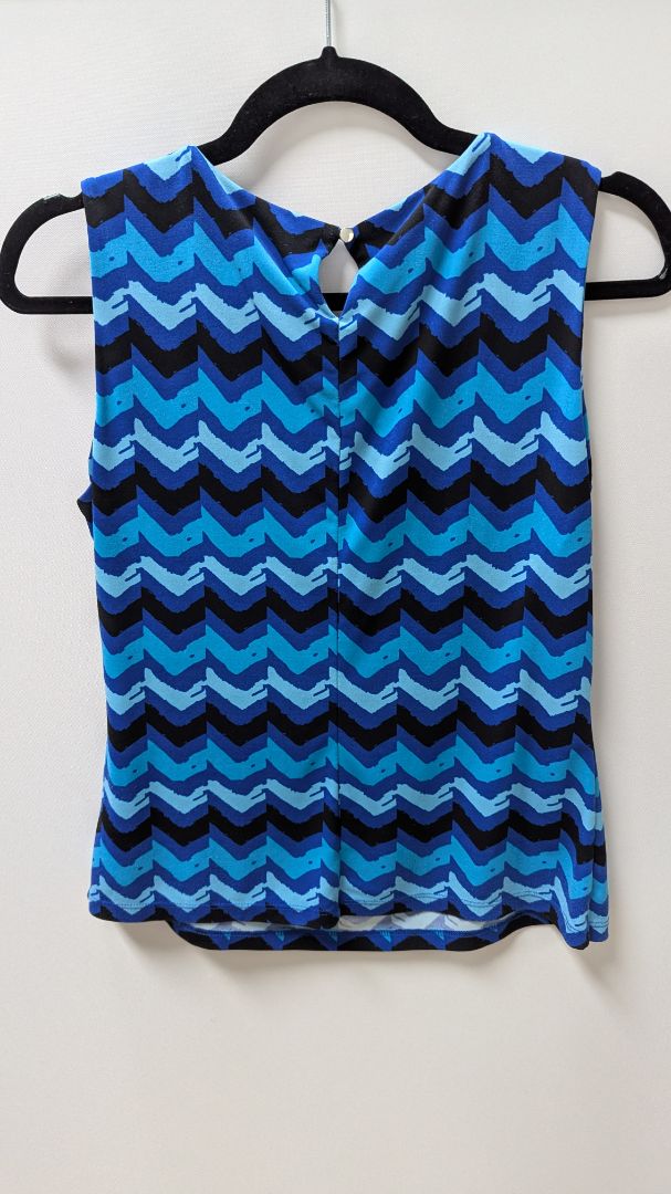 Calvin Klein Blue Printed Sleeveless Pleated Neck Blouse