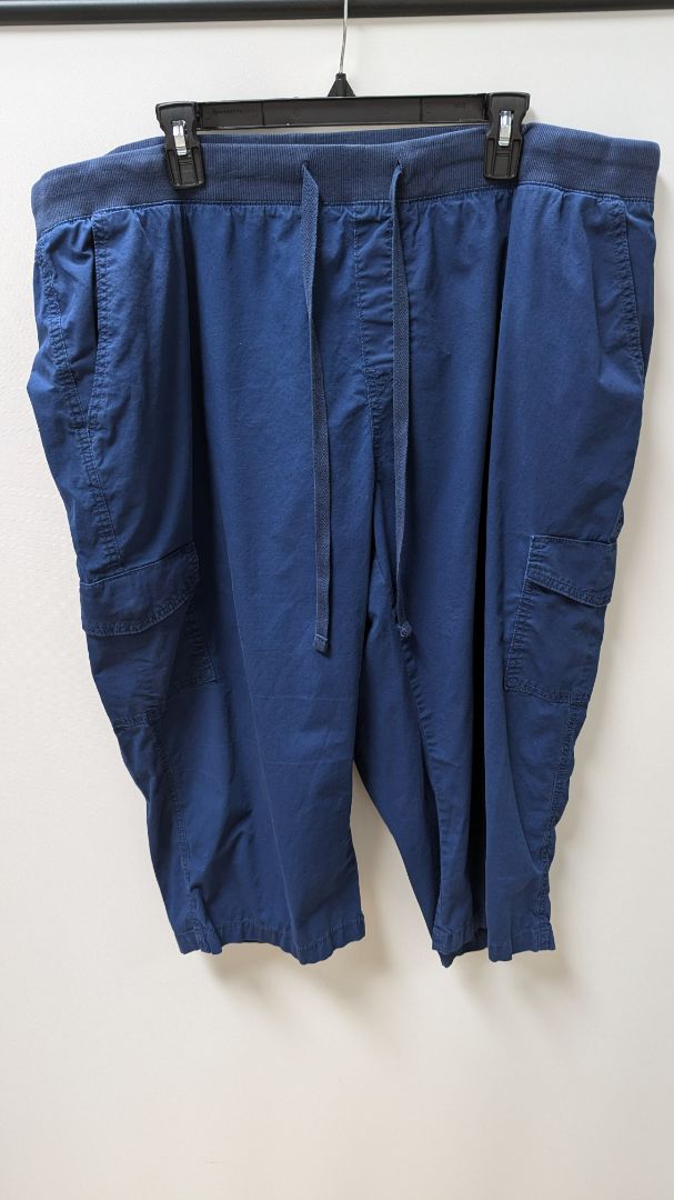St. John's Bay Dark Blue Cropped Cargo Pants