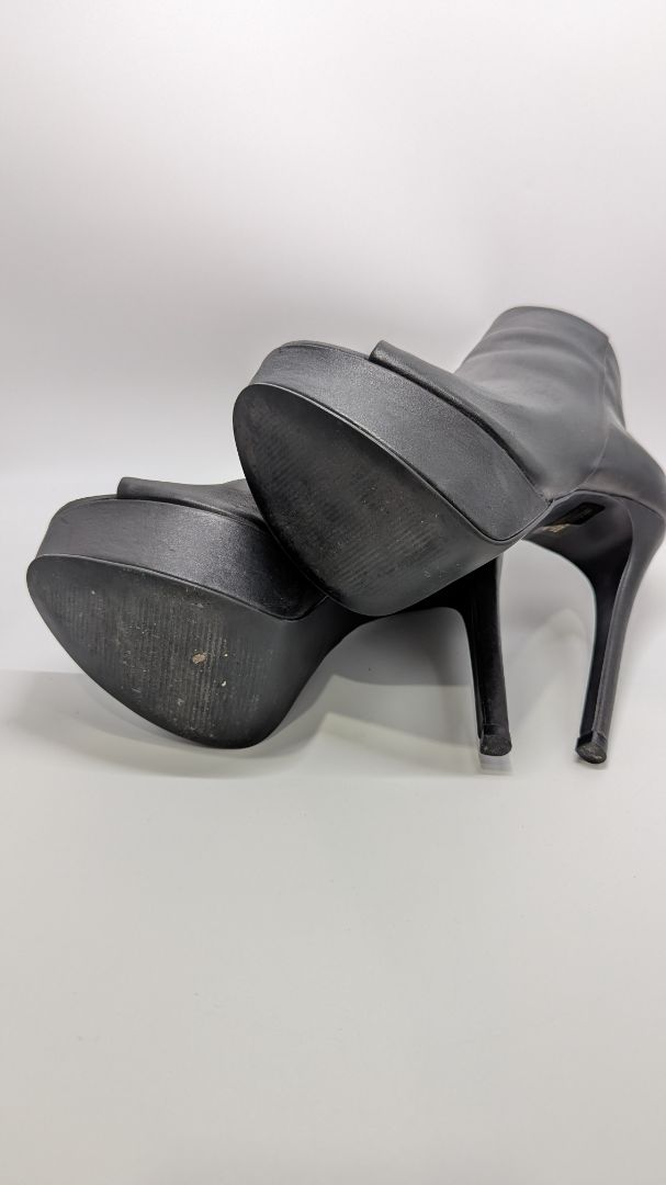 Steve Madden Black Maverick Leather Peep-Toe Ankle Boots