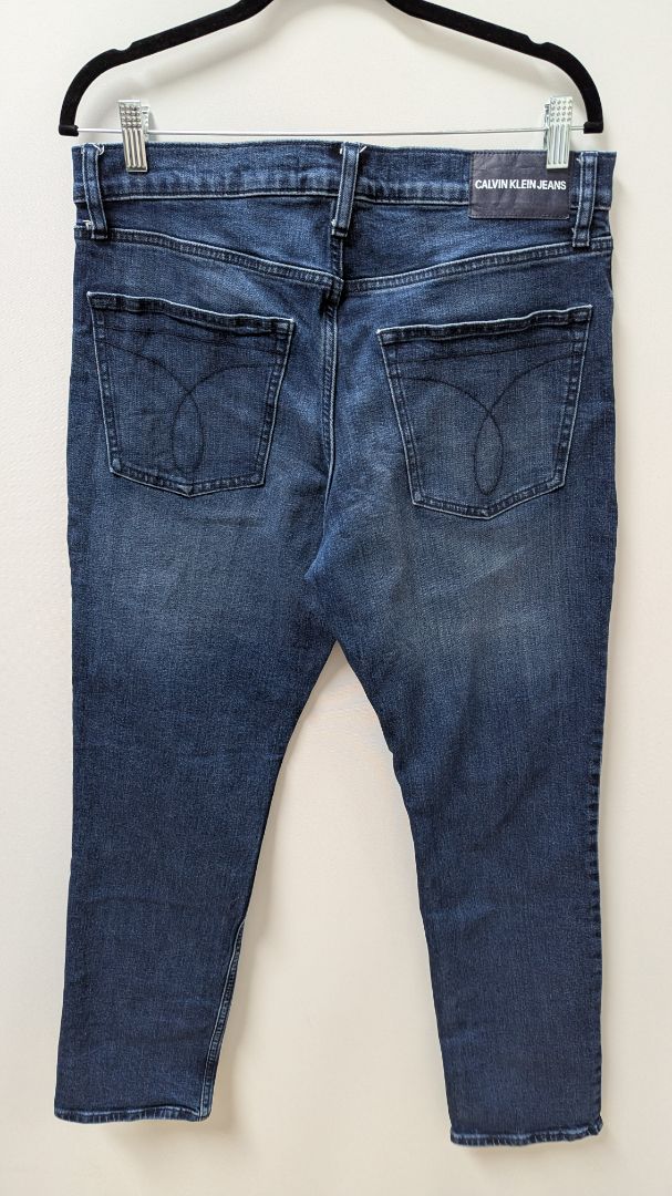 Calvin Klein Jeans Men's Medium Wash CKJ 035 Straight Jeans