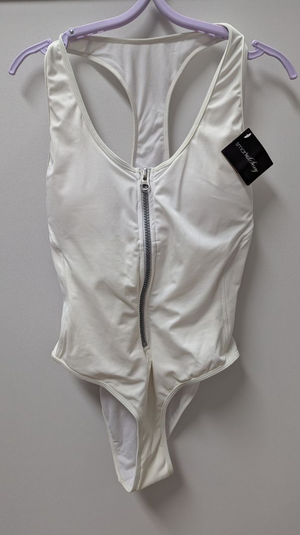 Smart & Sexy White Zip-Up One-Piece Swimsuit