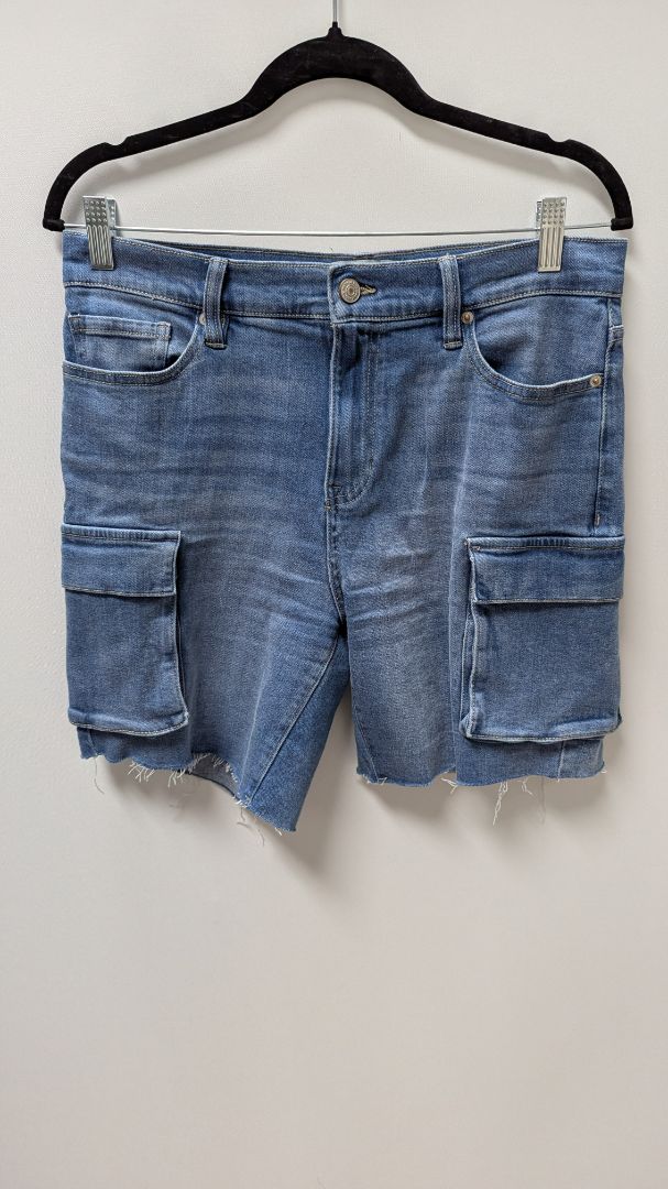 DKNY Jeans Medium Wash Raw Hem Denim Cargo Shorts