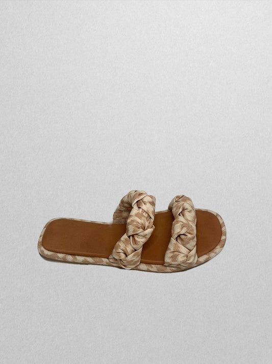 Universal Thread Cream/Beige Patterned Strap Sandal