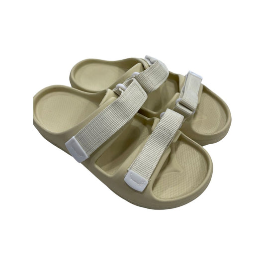 Cream Beach Sandals (7)